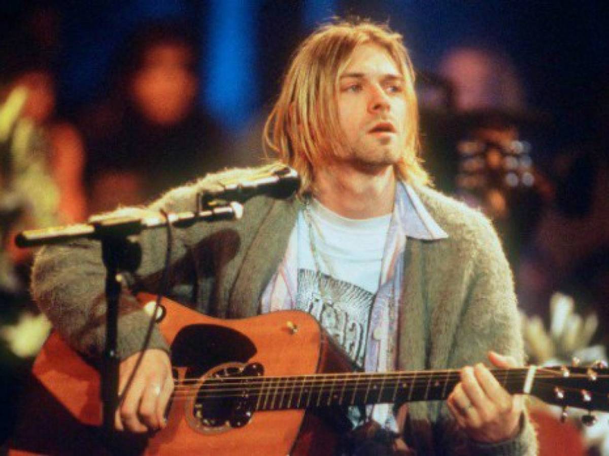 El legendario cárdigan de Kurt Cobain fue rematado en US$334.000