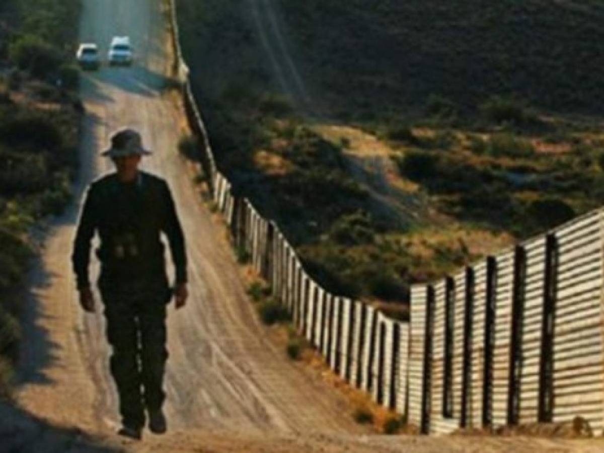 Equipo de Trump ya planea construcción del muro