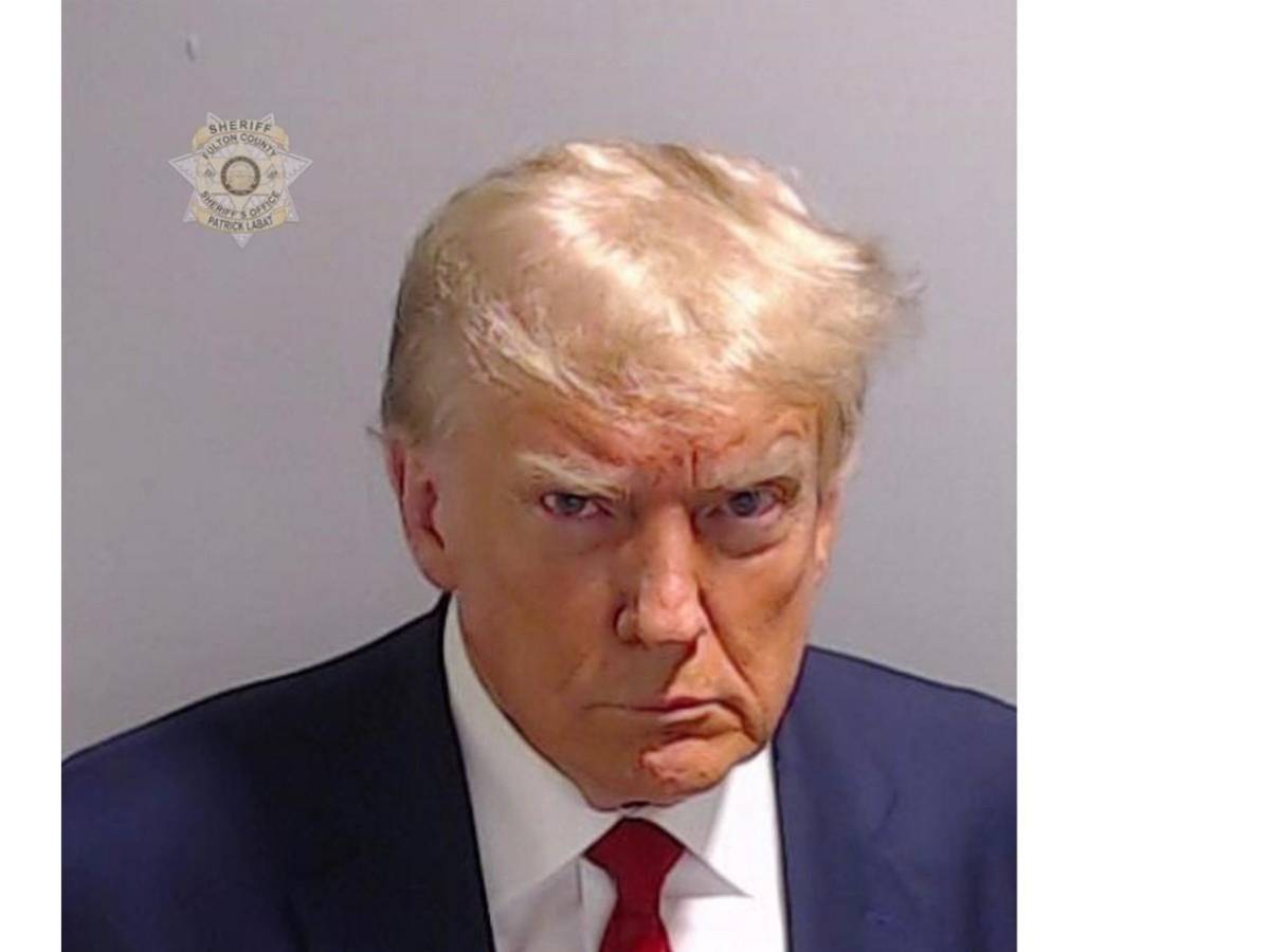 ¿Quiénes son los famosos que tienen foto policial como Donald Trump?