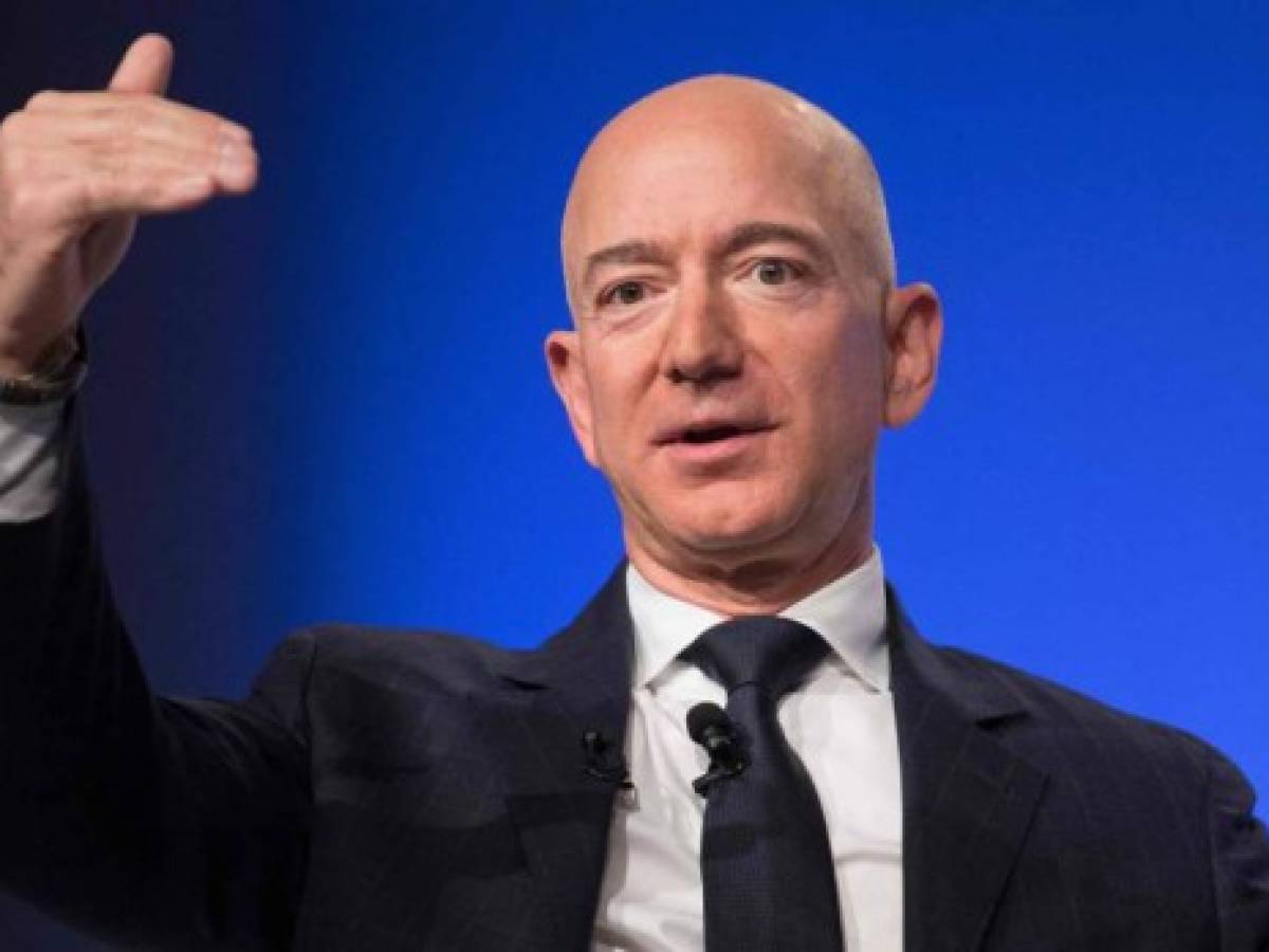 Amazon critica adjudicación de un contrato millonario a Microsoft