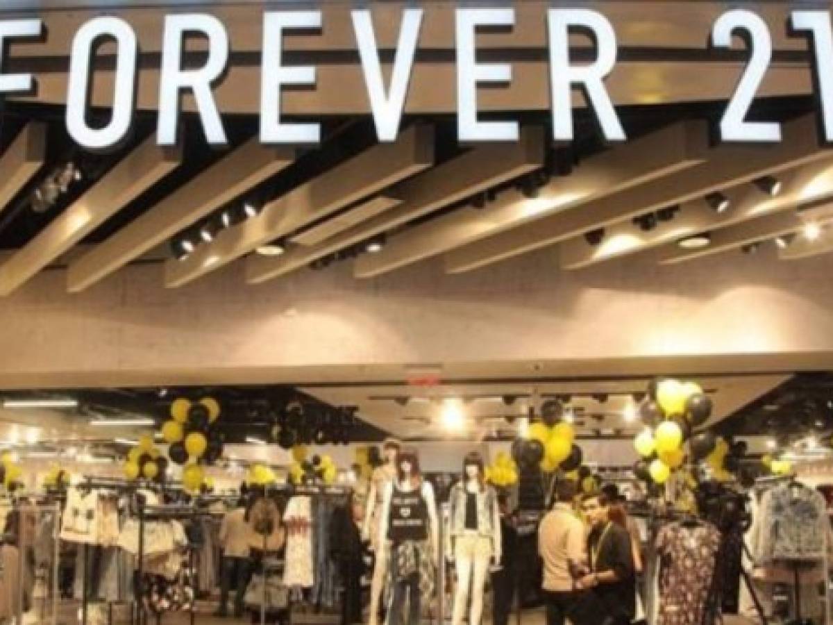 Forever 21 hace campaña para sus clientes, pero las mujeres de tallas grandes se molestaron
