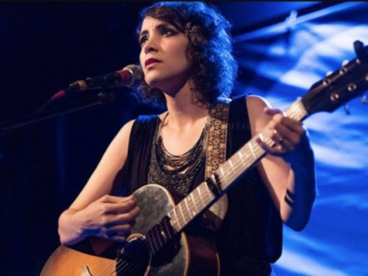 Gaby Moreno y otros guatemaltecos animan al #YoMeQuedoEnCasa