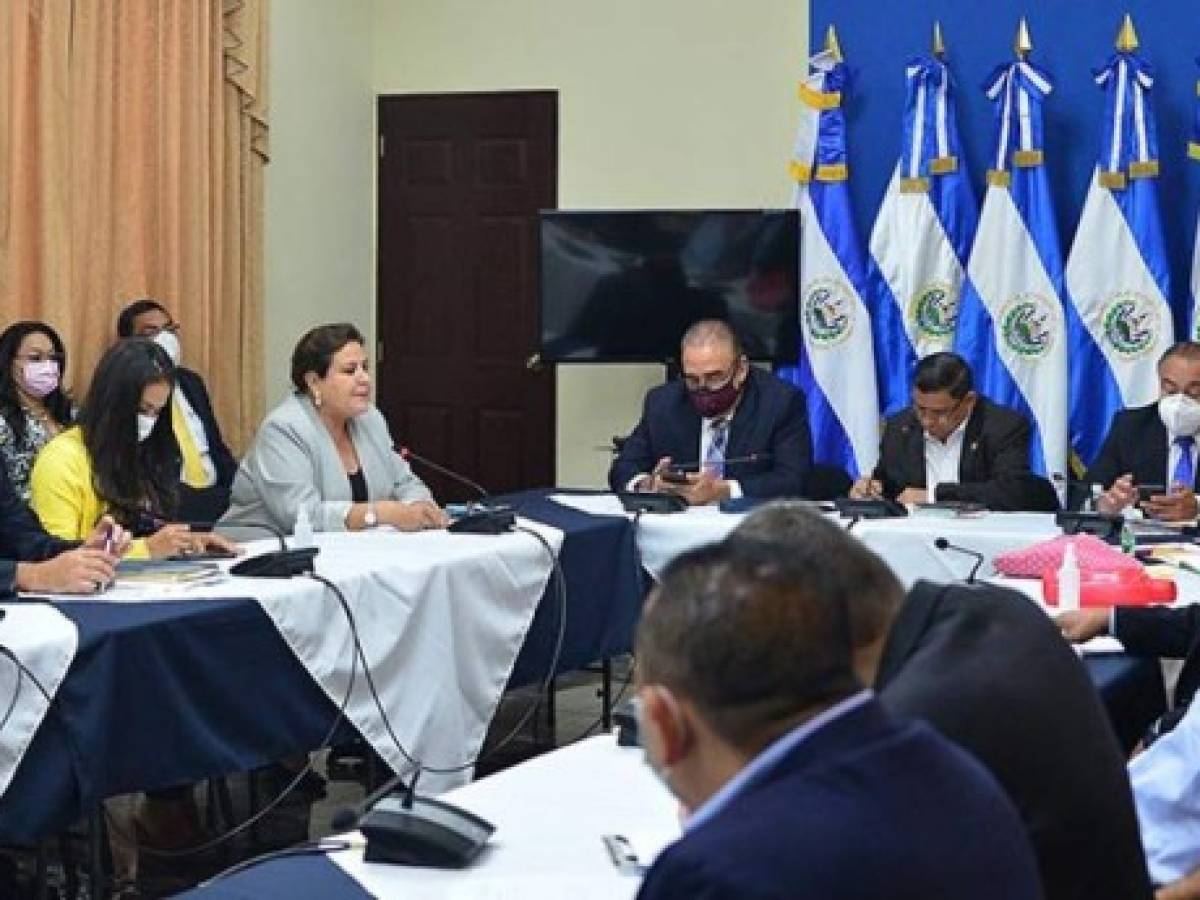 El Salvador: Hacienda ve cero posibilidades de incumplir con pago de bonos en 2023
