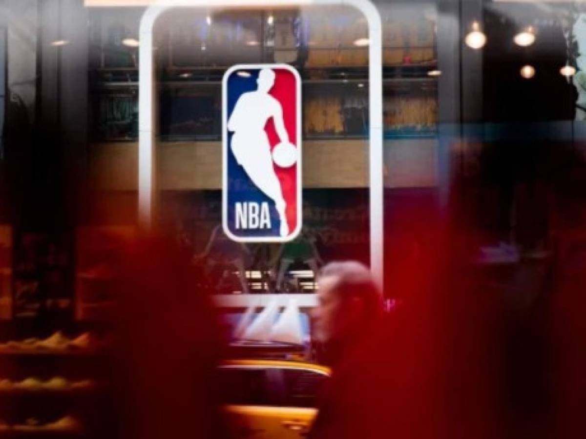 NBA valora comenzar la nueva temporada en Navidad