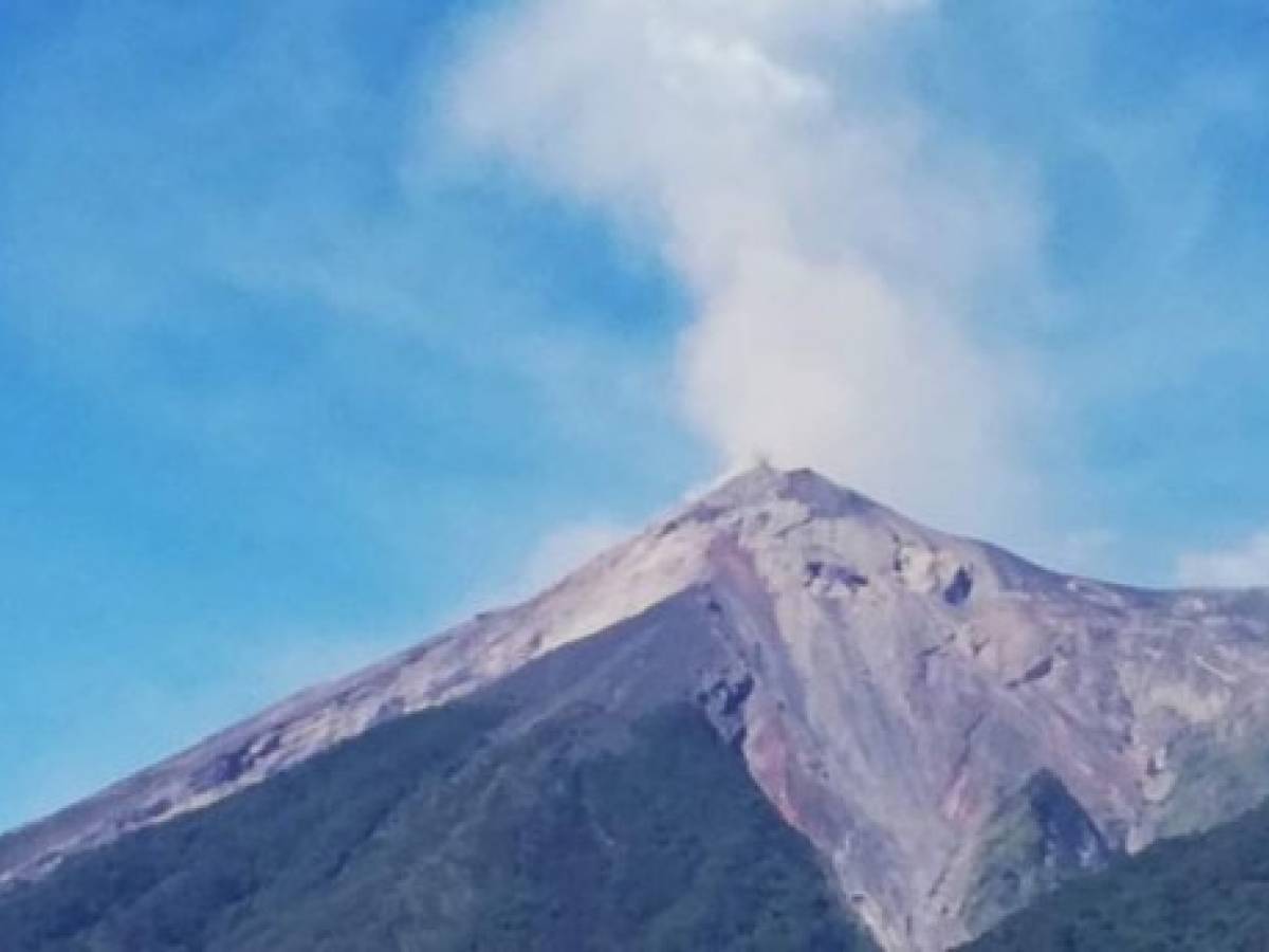 Volcán de Fuego inicia nueva ciclo eruptivo en Guatemala