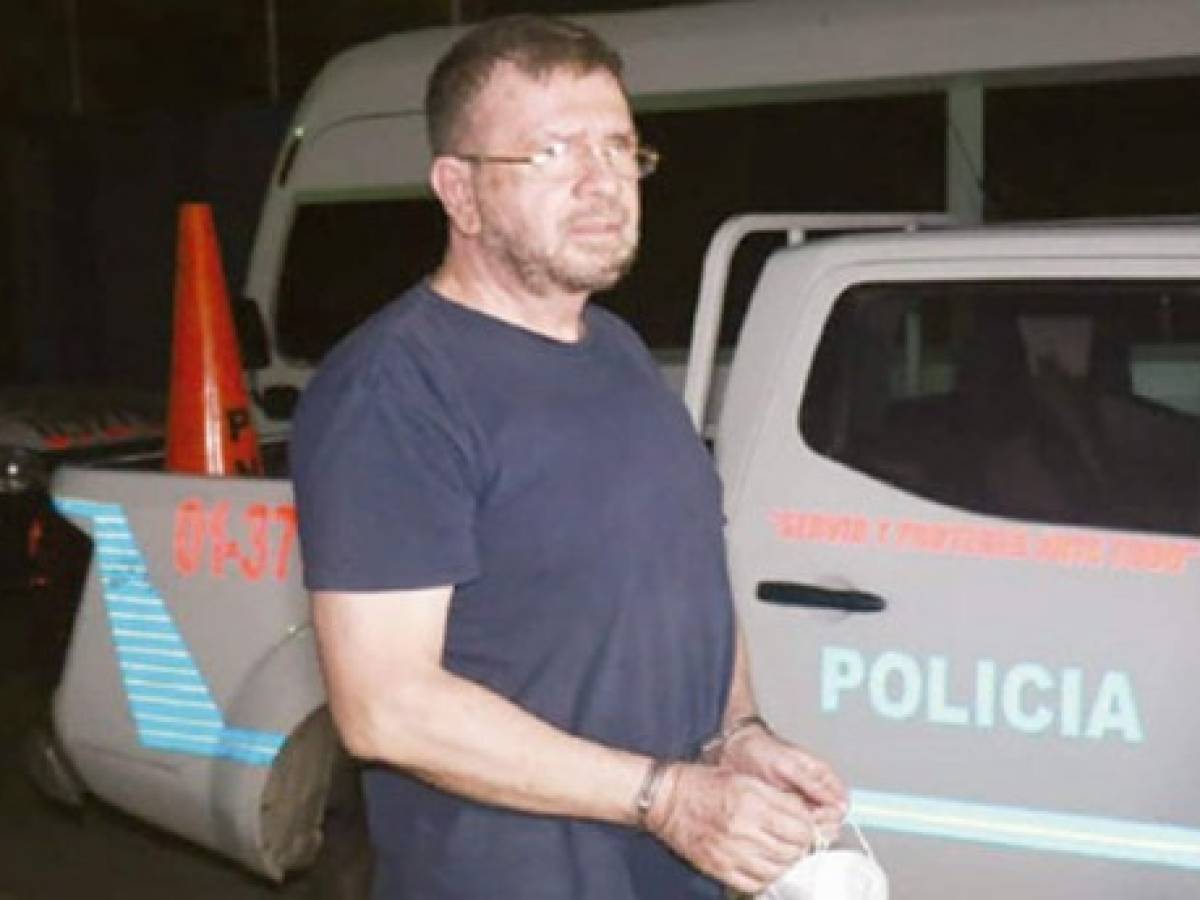 Confiscan casas a exministro de defensa salvadoreño