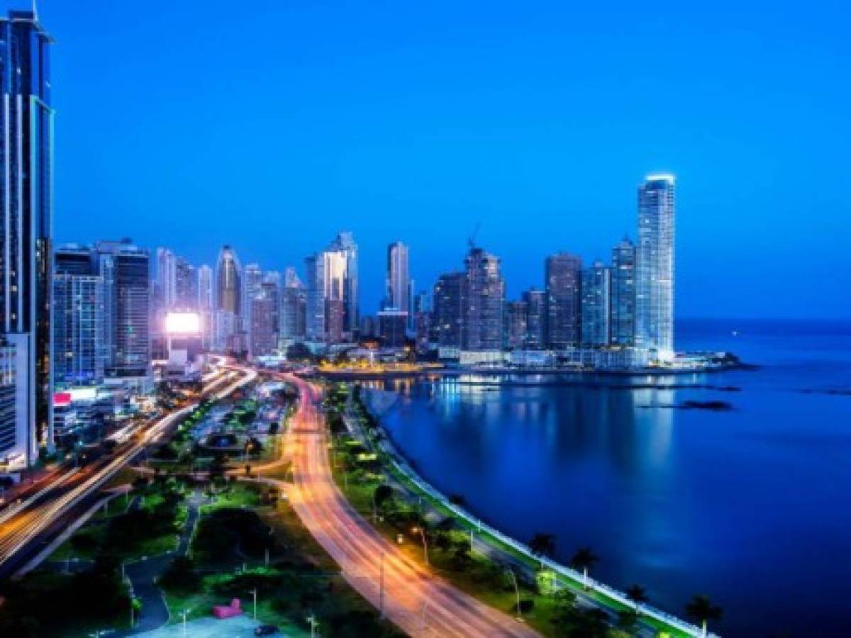 Panamá busca deshacer su estigma de paraíso fiscal y atraer inversores