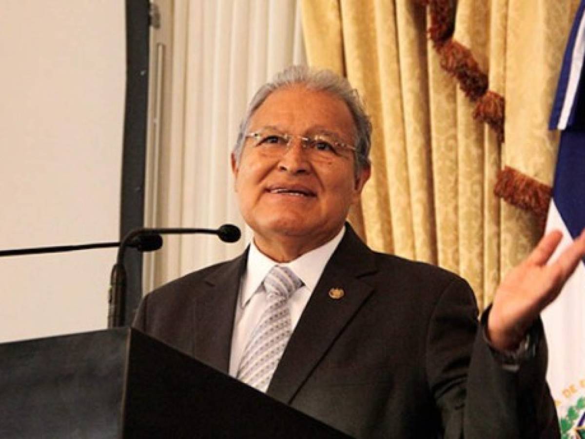 El Salvador: Dictan orden de captura contra expresidente Sánchez Cerén