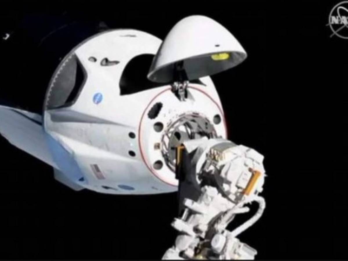 Una nave Dragón llega a la Estación Espacial con dos toneladas de carga