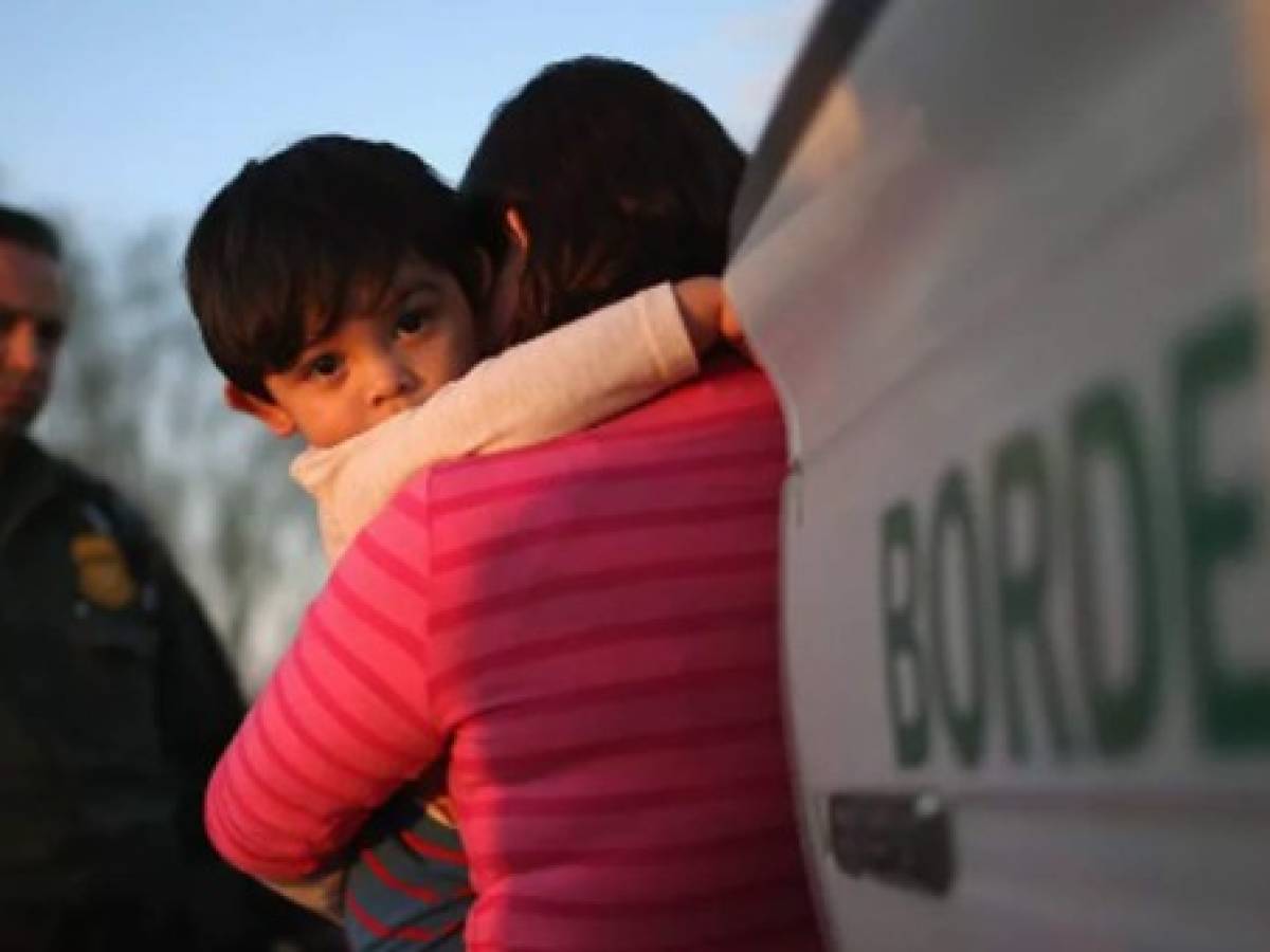 EEUU retiene a más de 15.000 migrantes menores no acompañados