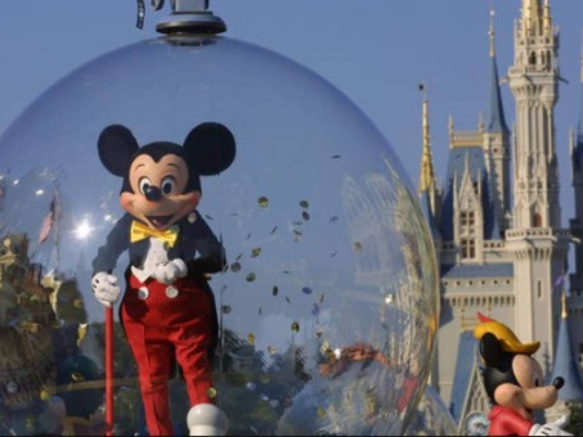 Nieta del cofundador de Disney critica a ejecutivos con altos salarios