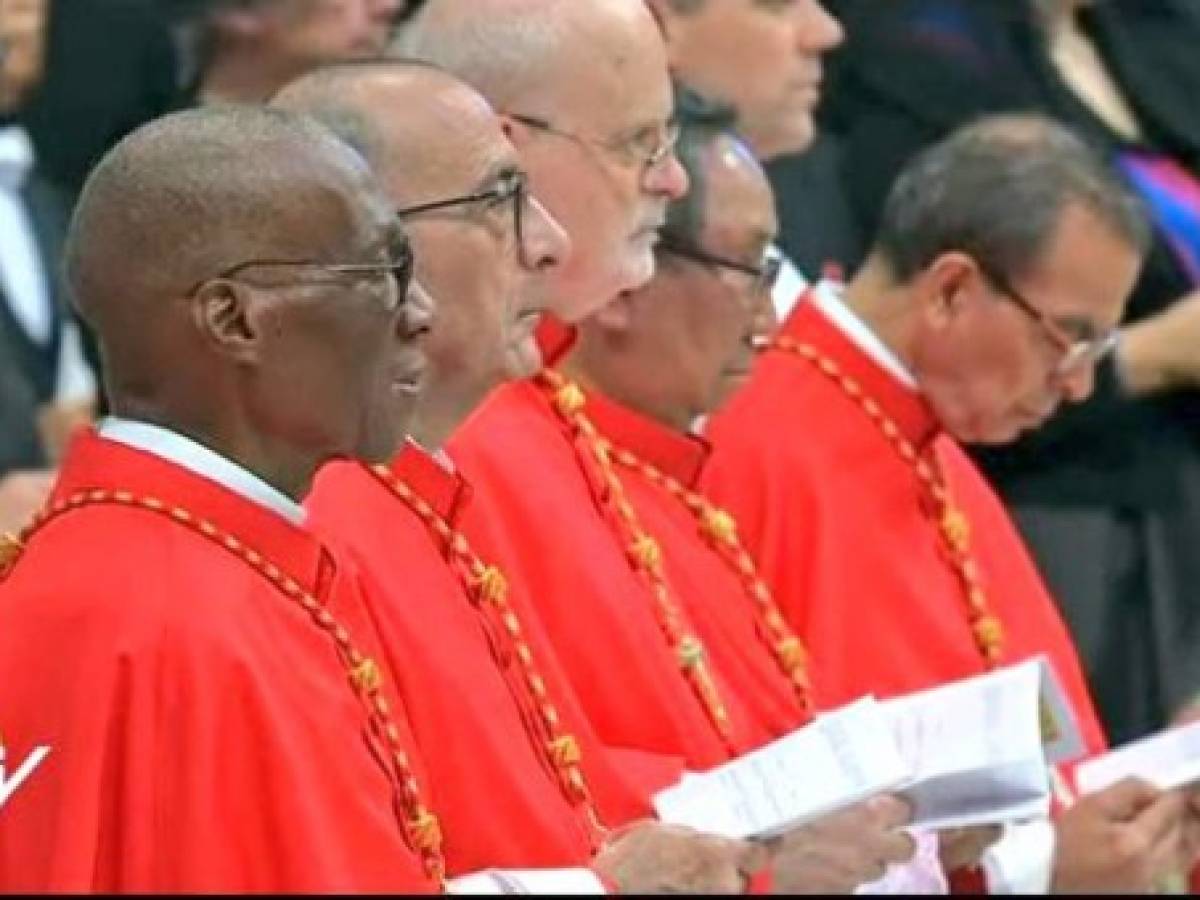 Papa proclama a primer cardenal de El Salvador