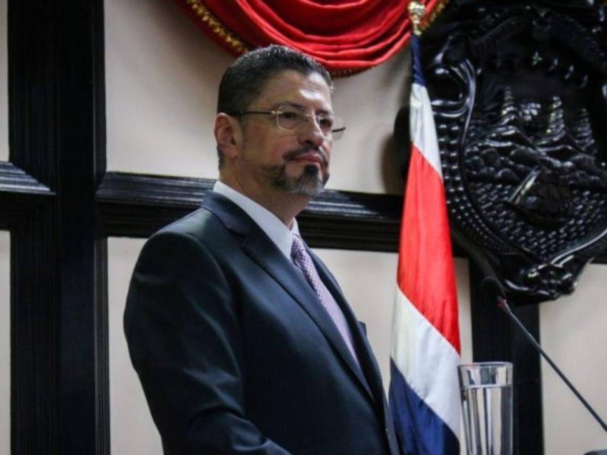 Costa Rica: Rodrigo Chaves anunció el fin de convenio educativo con Cuba