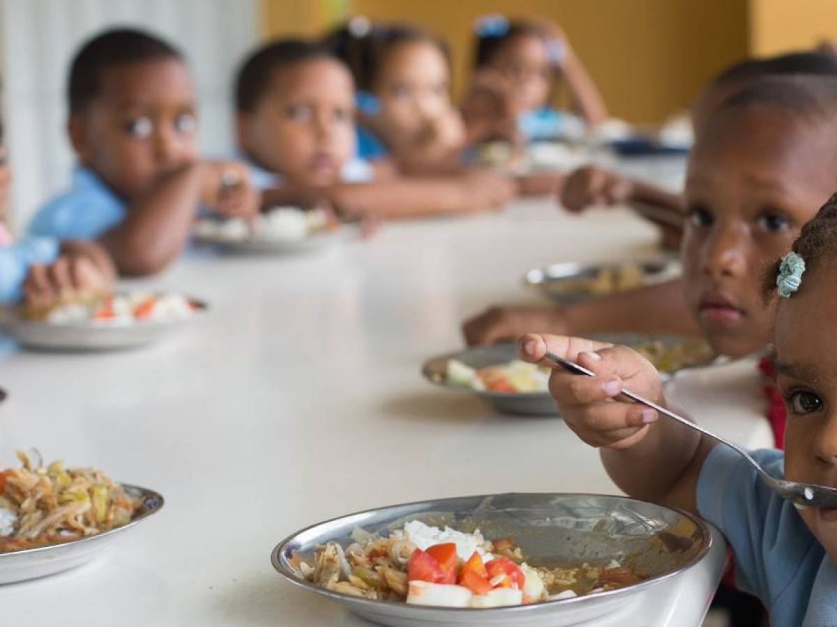 Educación alimentaria y nutricional en las escuelas es vital para combatir malnutrición en la región