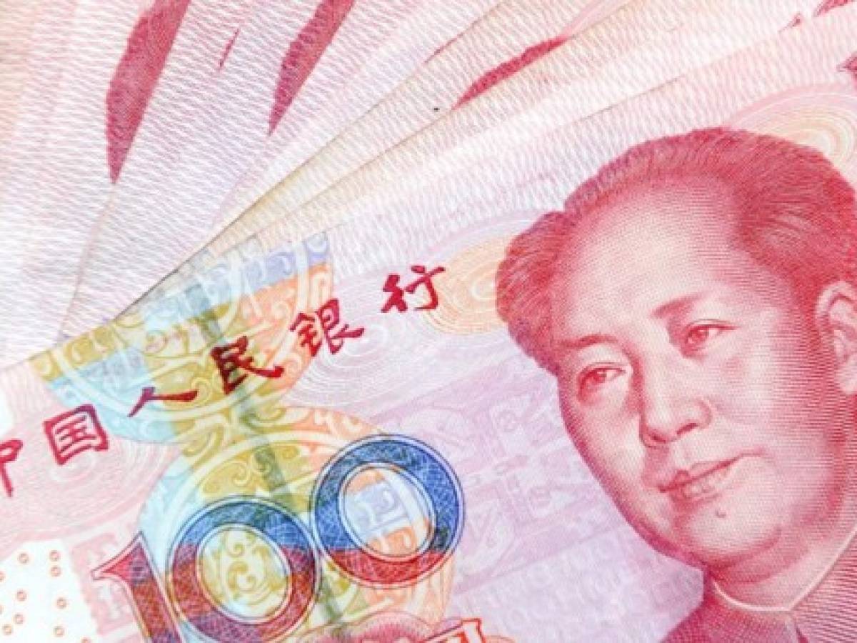 China está destruyendo dinero en un intento por detener la propagación del virus