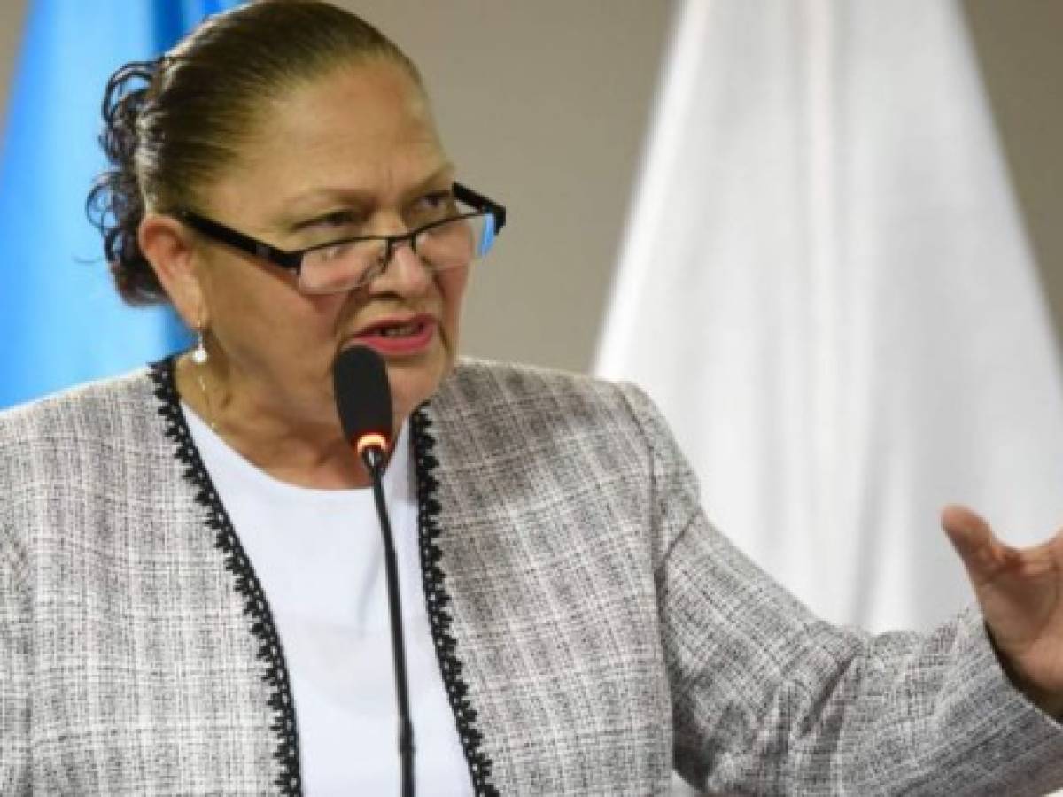 Guatemala: Fiscal general dice que jamás le informaron sobre alfombra con dinero