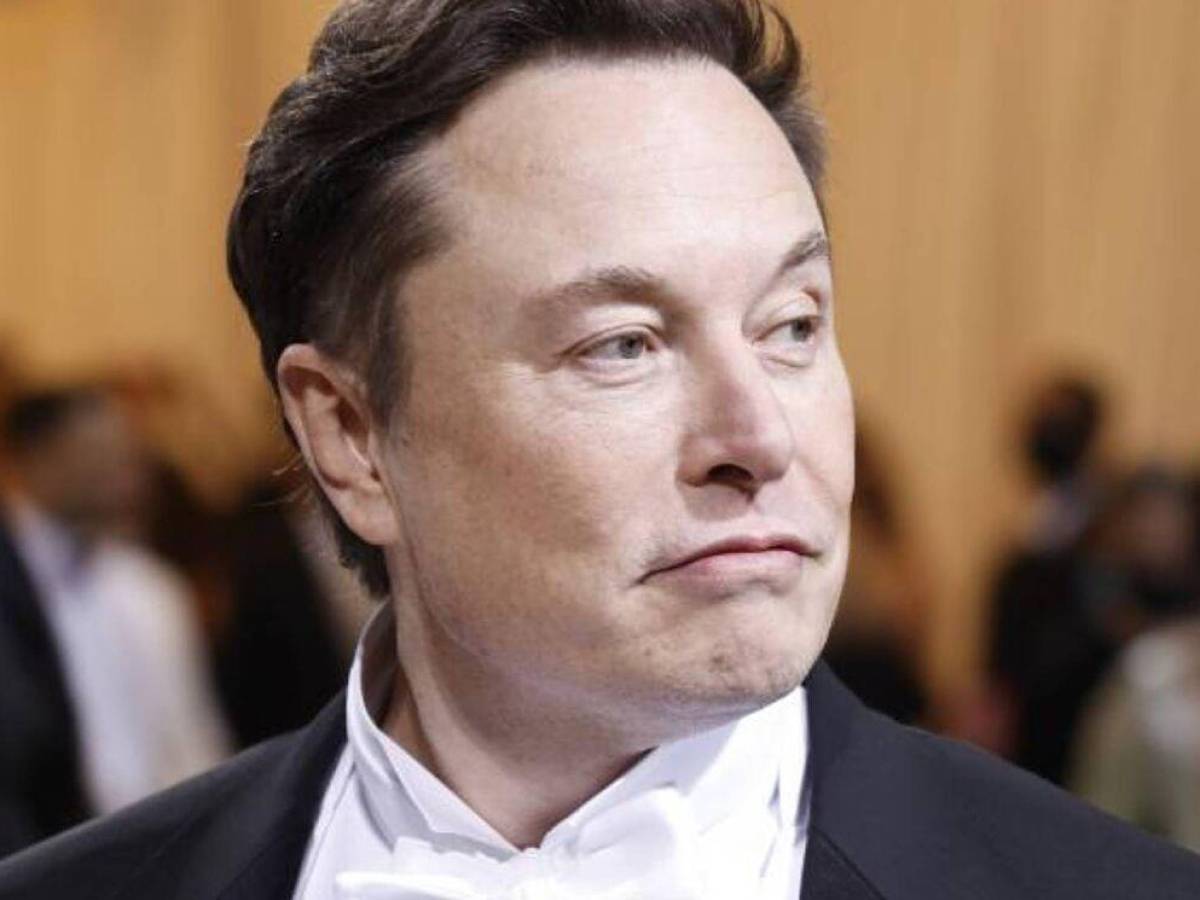 Elon Musk sale del ‘club’ de los US$200.000 millones otra vez