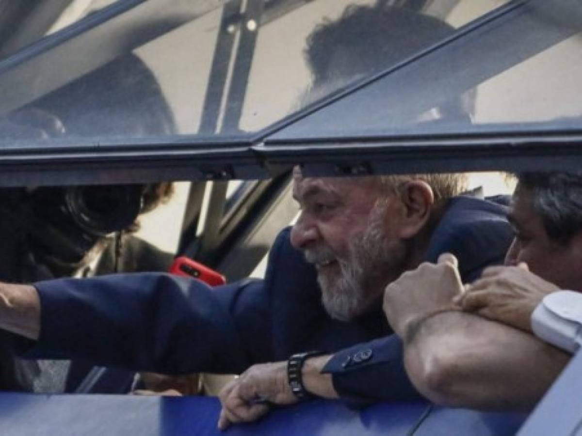 Lula no es considerado prófugo, pese a no haberse entregado a la justicia