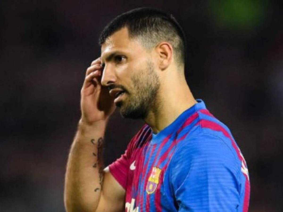 El Kun Agüero anuncia entre lágrimas su retiro del futbol por problemas del corazón