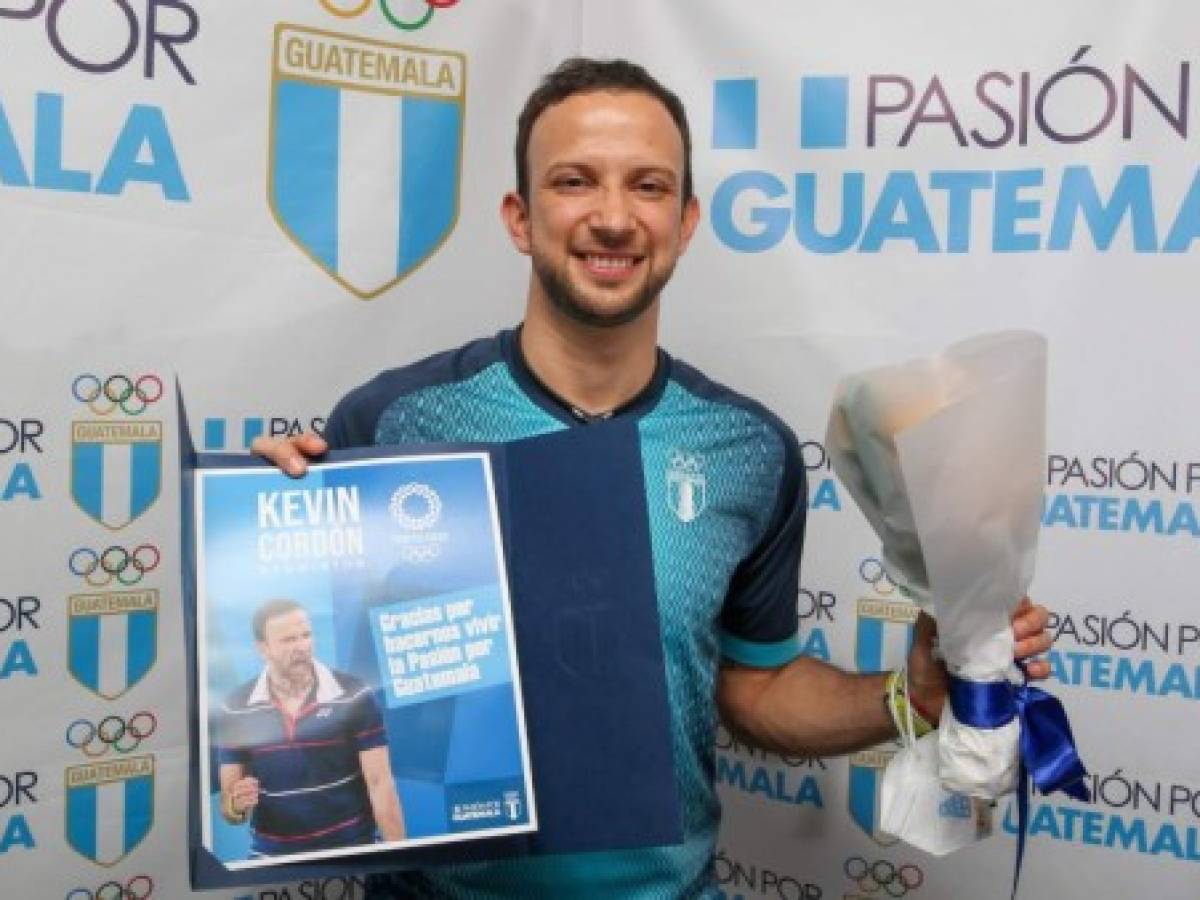 Guatemala: Kevin Cordón es recibido como una 'leyenda' a su vuelta de Tokio