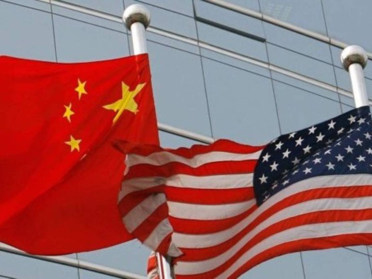 Estados Unidos y China logran primer acercamiento tras guerra comercial
