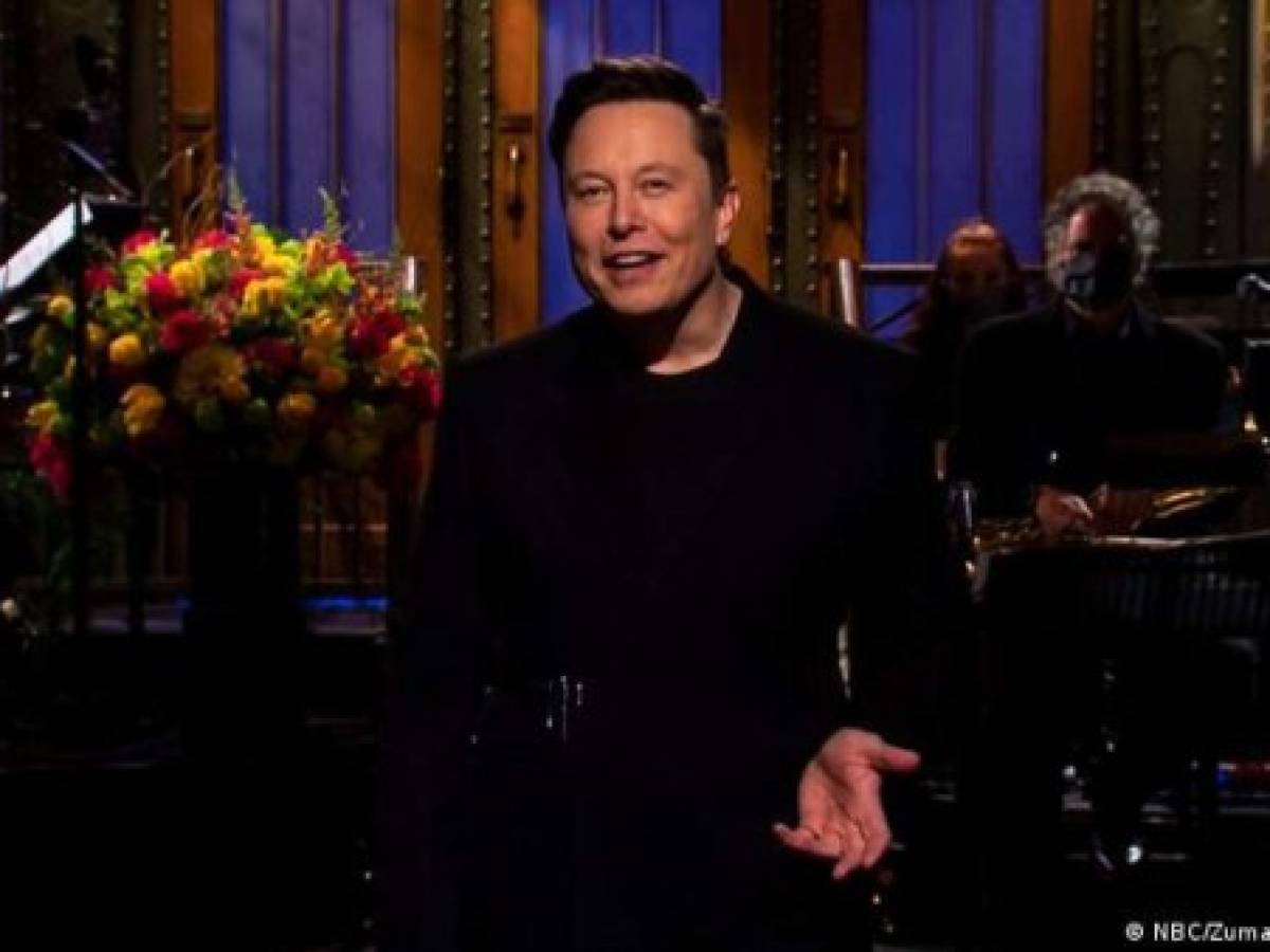 Elon Musk dice que tiene síndrome de Asperger en 'Saturday Night Live'