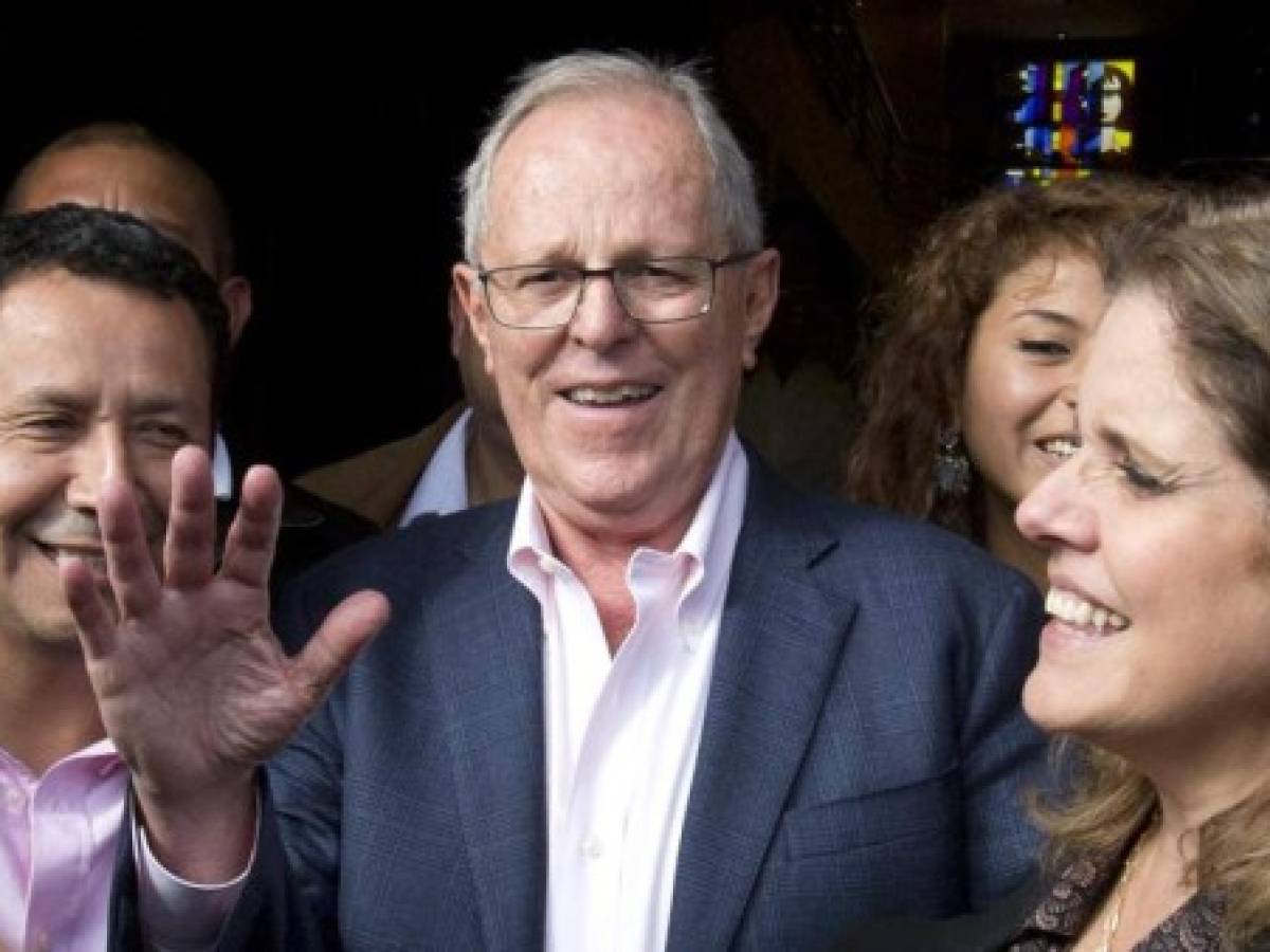 Kuczynski gana las elecciones de Perú