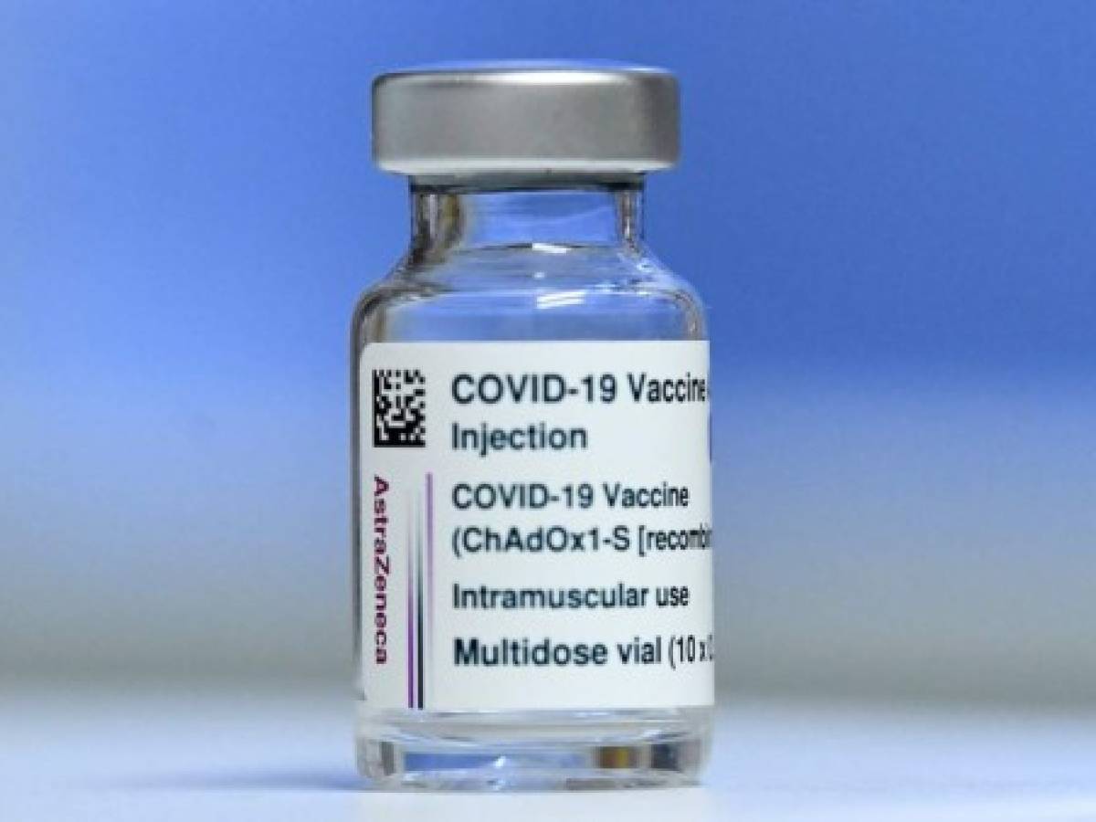 AstraZeneca vs. el COVID: Coctel de anticuerpos reduce a la mitad riesgo de enfermedad grave o muerte