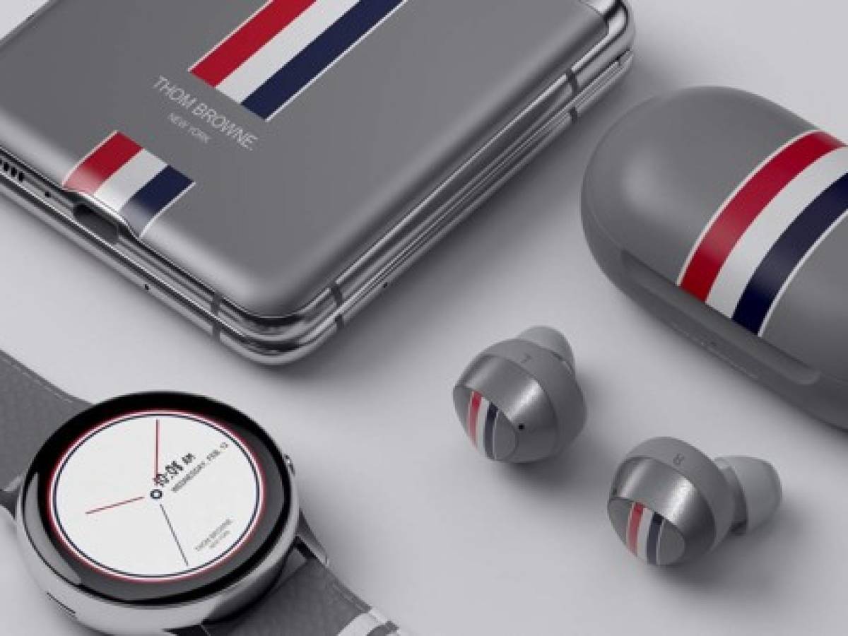 Samsung y Thom Browne colaboran en el Galaxy Z Flip de edición limitada