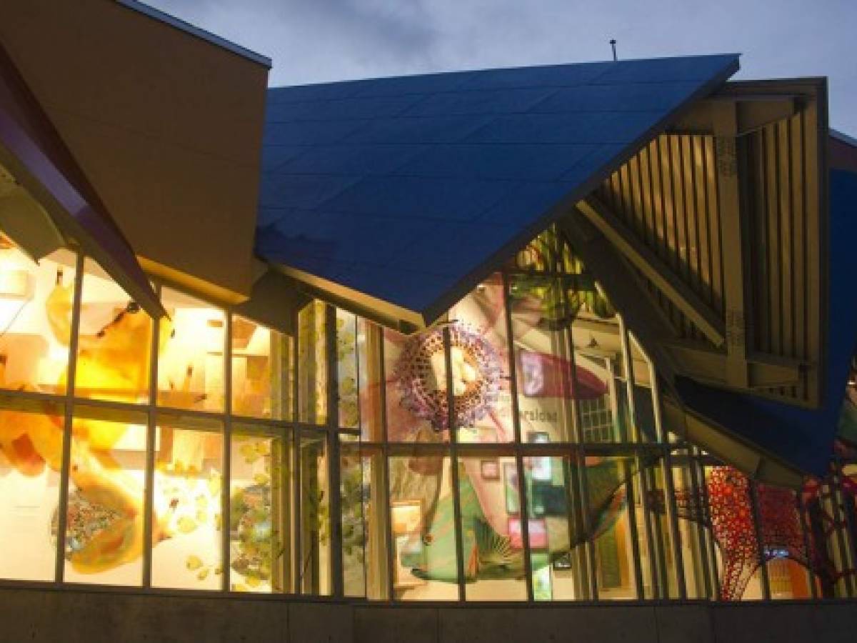 La impresionante arquitectura del primer biomuseo de América Latina, creado por Frank Gehry