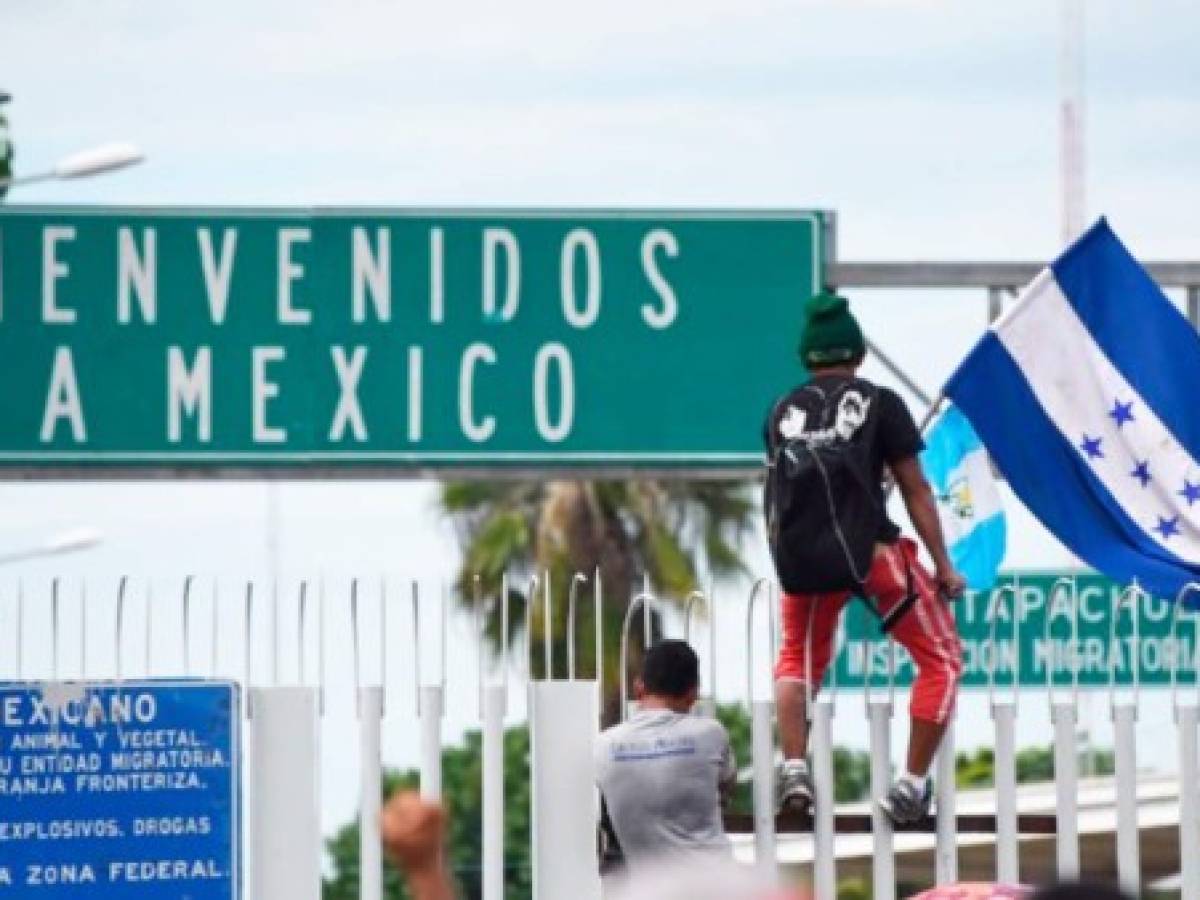 EE.UU. insiste a México en convertirse en 'tercer país seguro' para migrantes en diálogo por aranceles