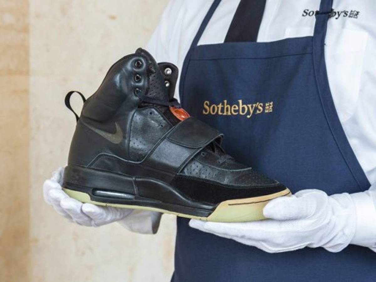 Sotheby's espera que unas zapatillas de Kanye West alcancen el millón de dólares