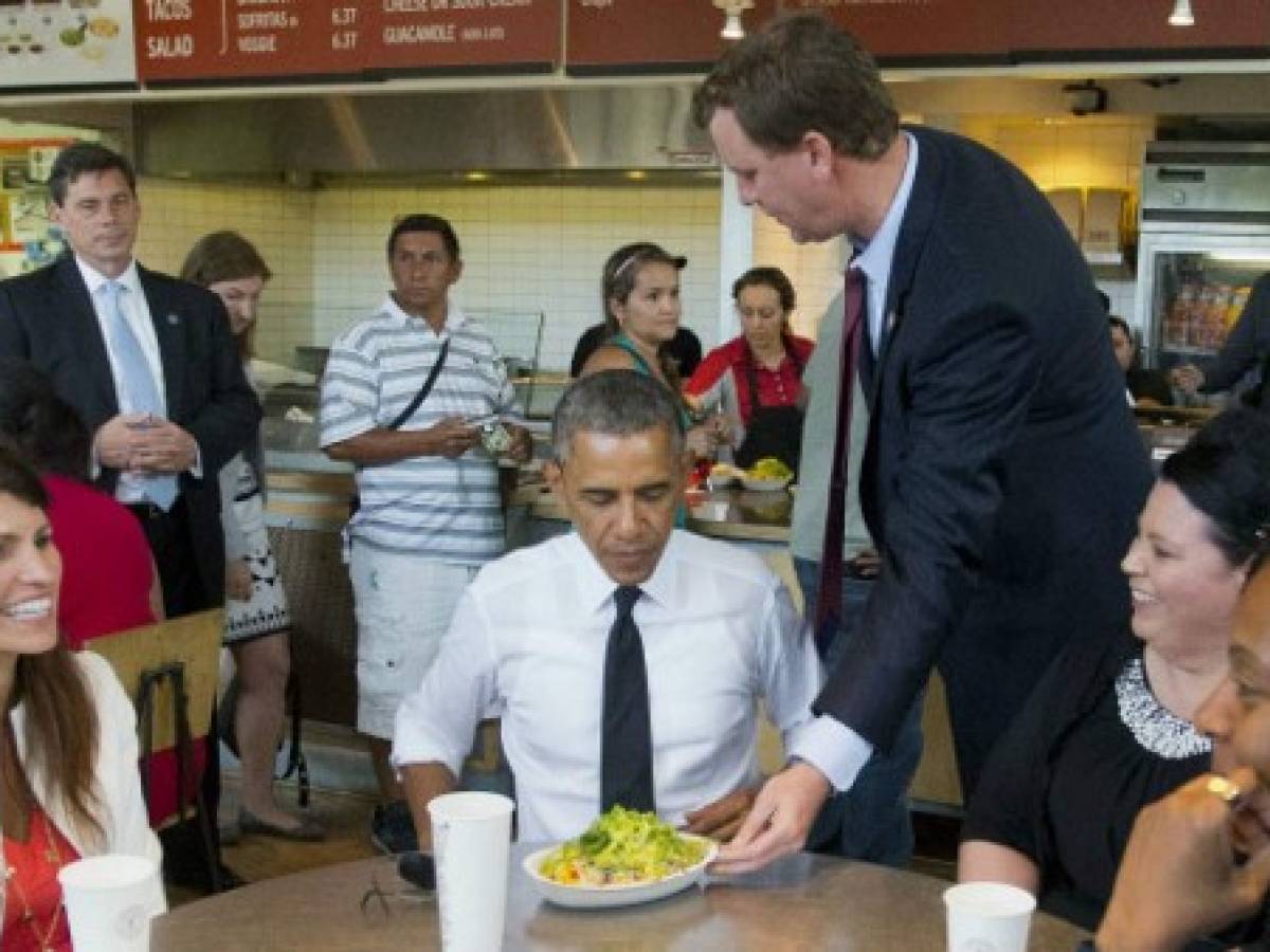 Obama sale de la Casa Blanca a comer burrito