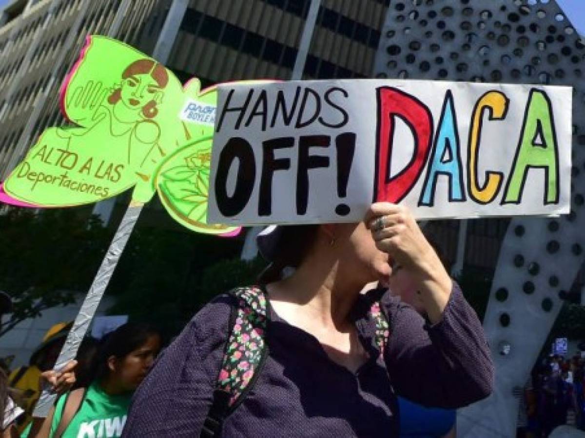 Trump impulsa muro a cambio de acuerdo para 'dreamers'