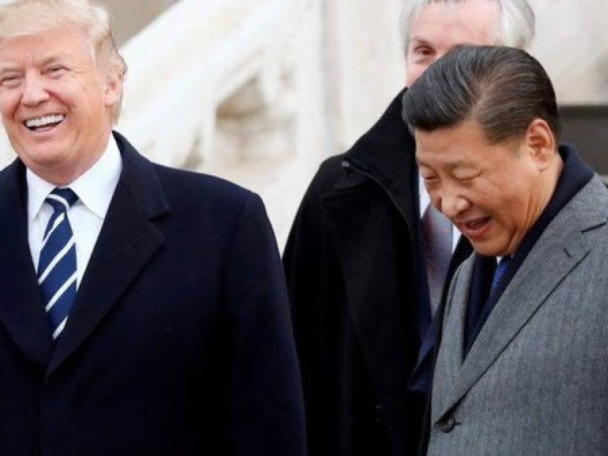 Xi recibe con pompa al presidente Trump en primer día de gira por Pekín