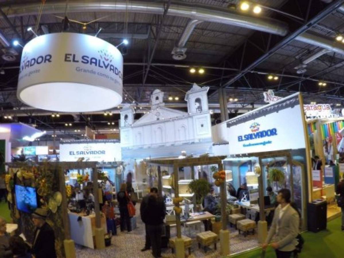 El Salvador gana premio a mejor stand en la feria más importante de turismo FITUR