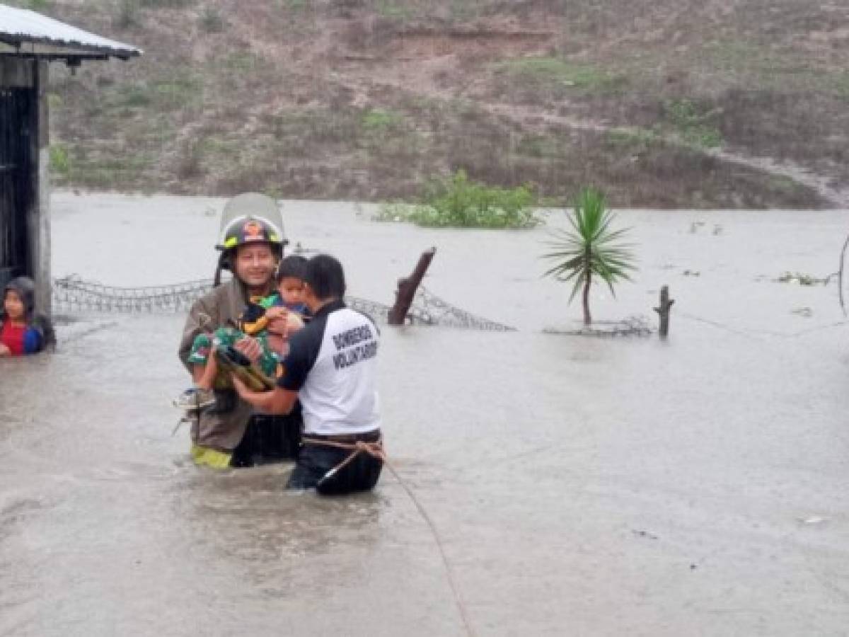 Tormenta Amanda deja muerte y destrucción en El Salvador y Guatemala