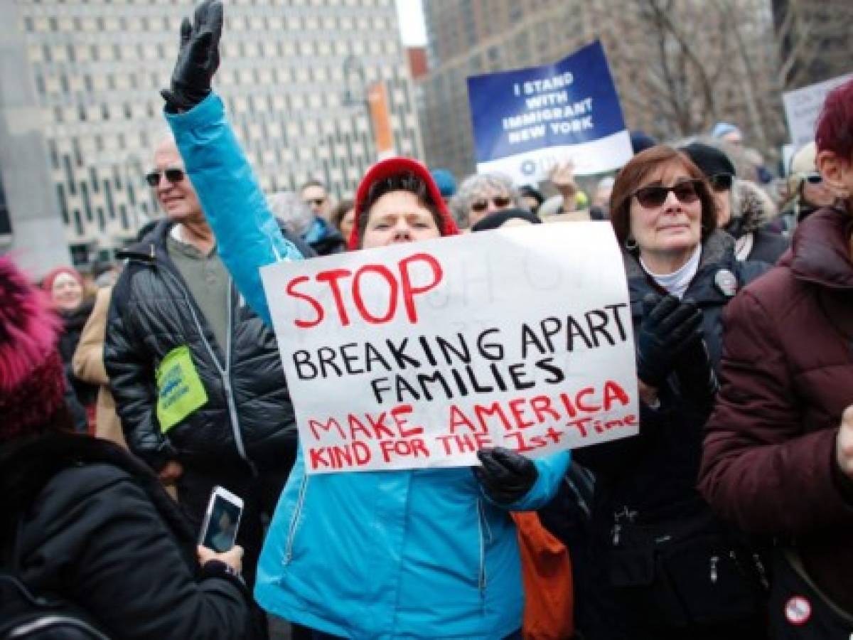 10 ciudades de EE.UU. en alerta por inicio de redadas contra migrantes de Trump