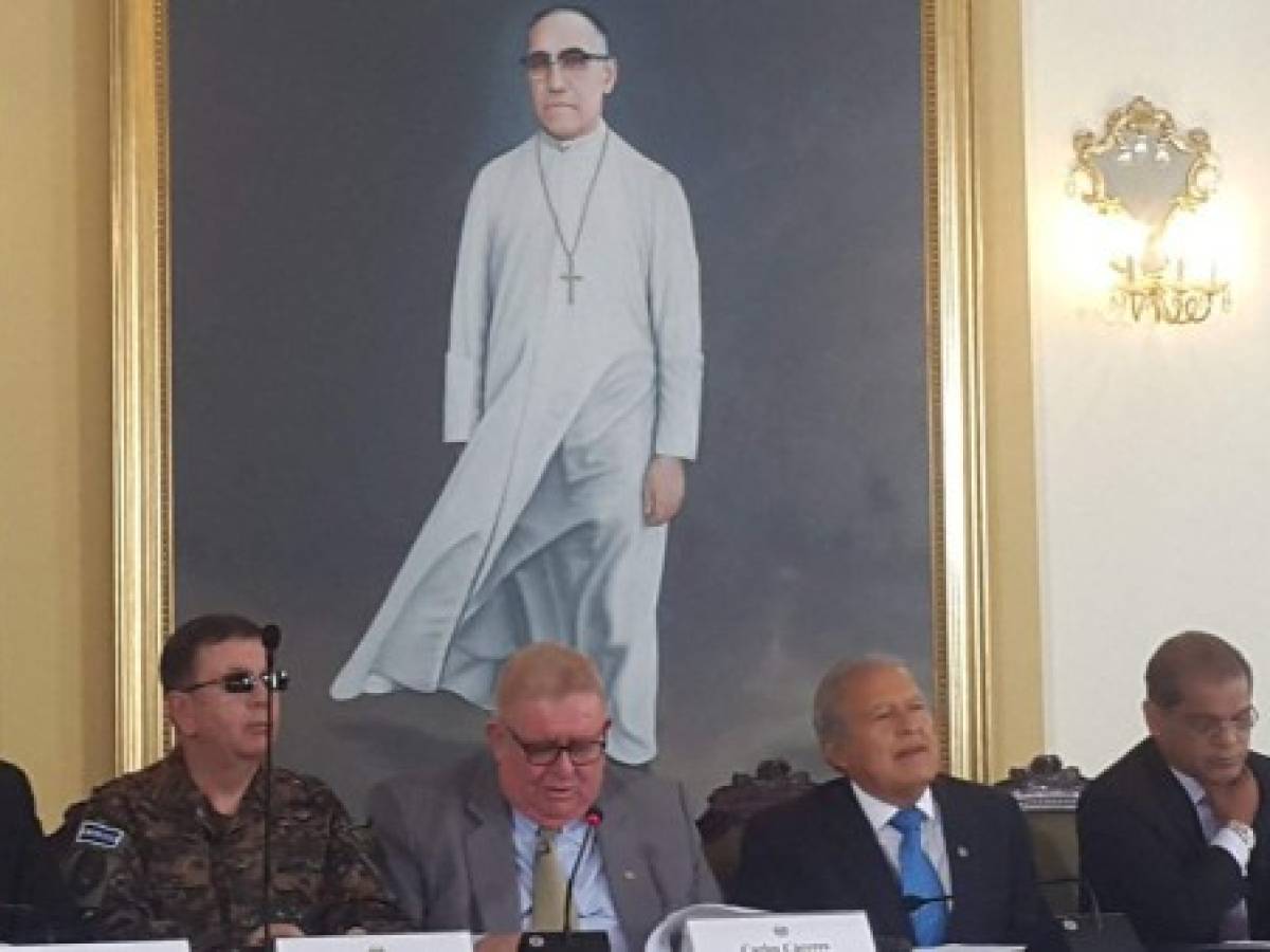El Salvador: Gobierno se disculpa por no pagar a tiempo a proveedores