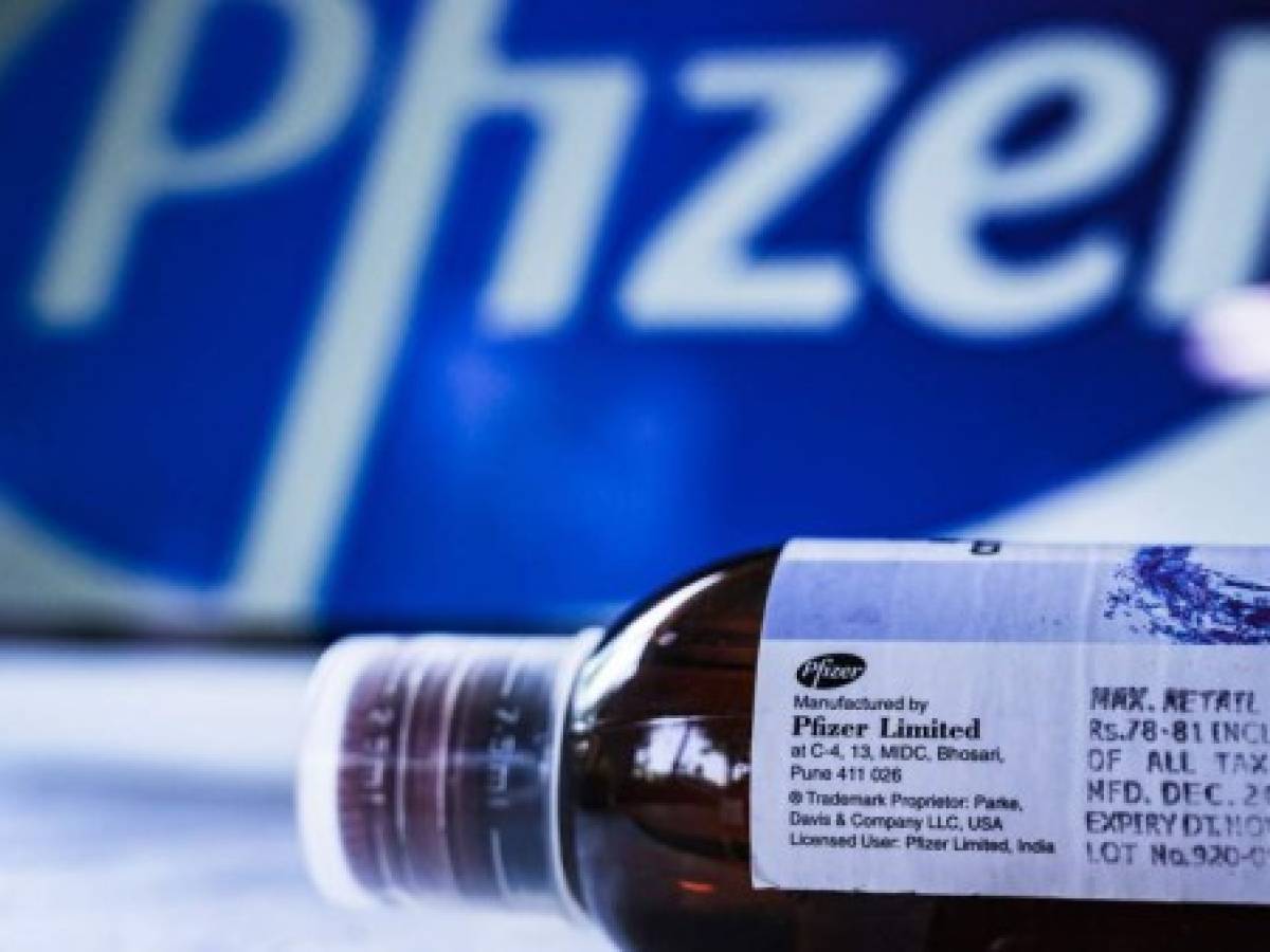 Vacuna de Pfizer reduce transmisión del Covid-19 luego de primera dosis