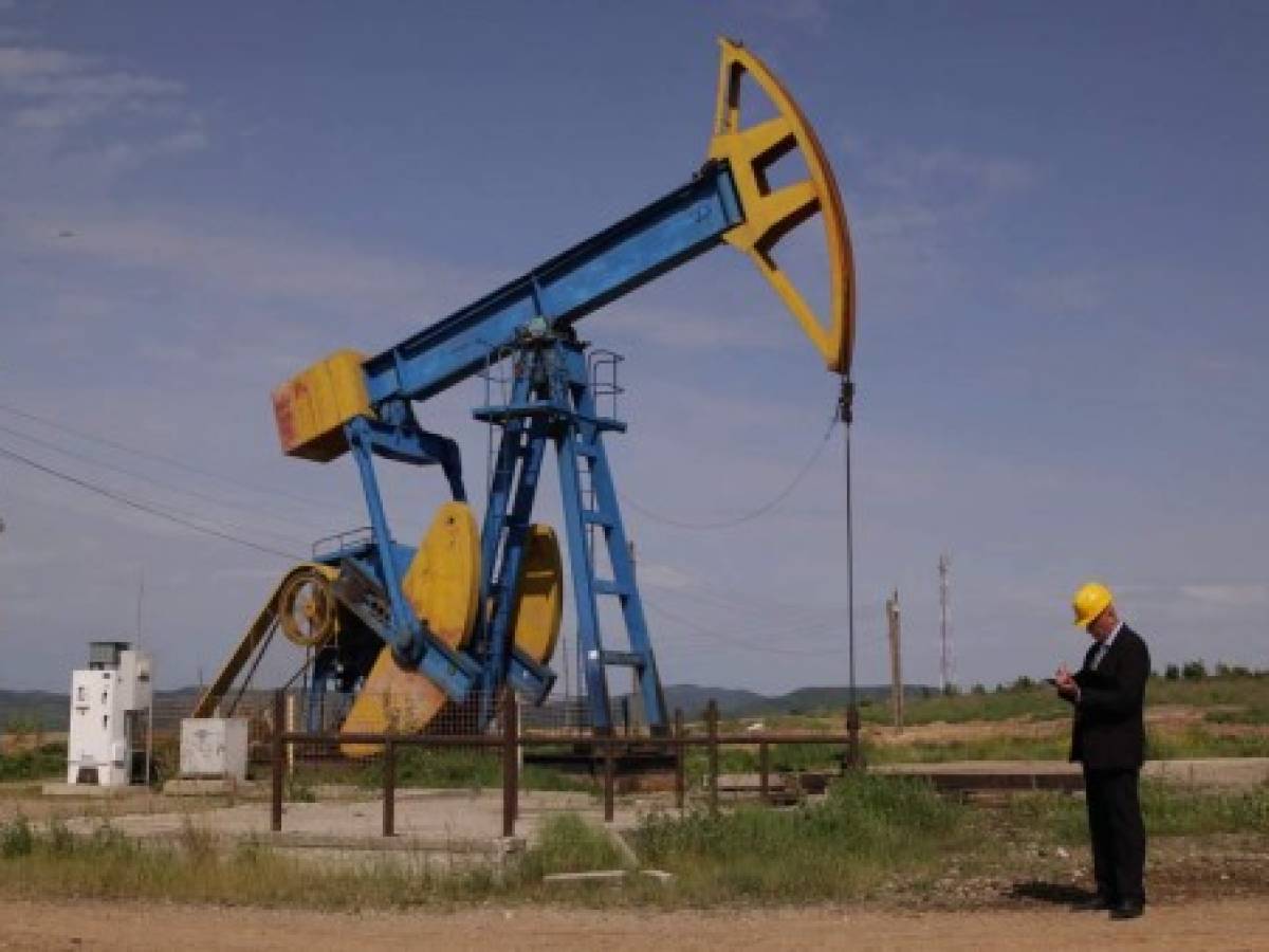 OPEP proyecta excedente de petróleo en 2020 por shale de EE.UU.