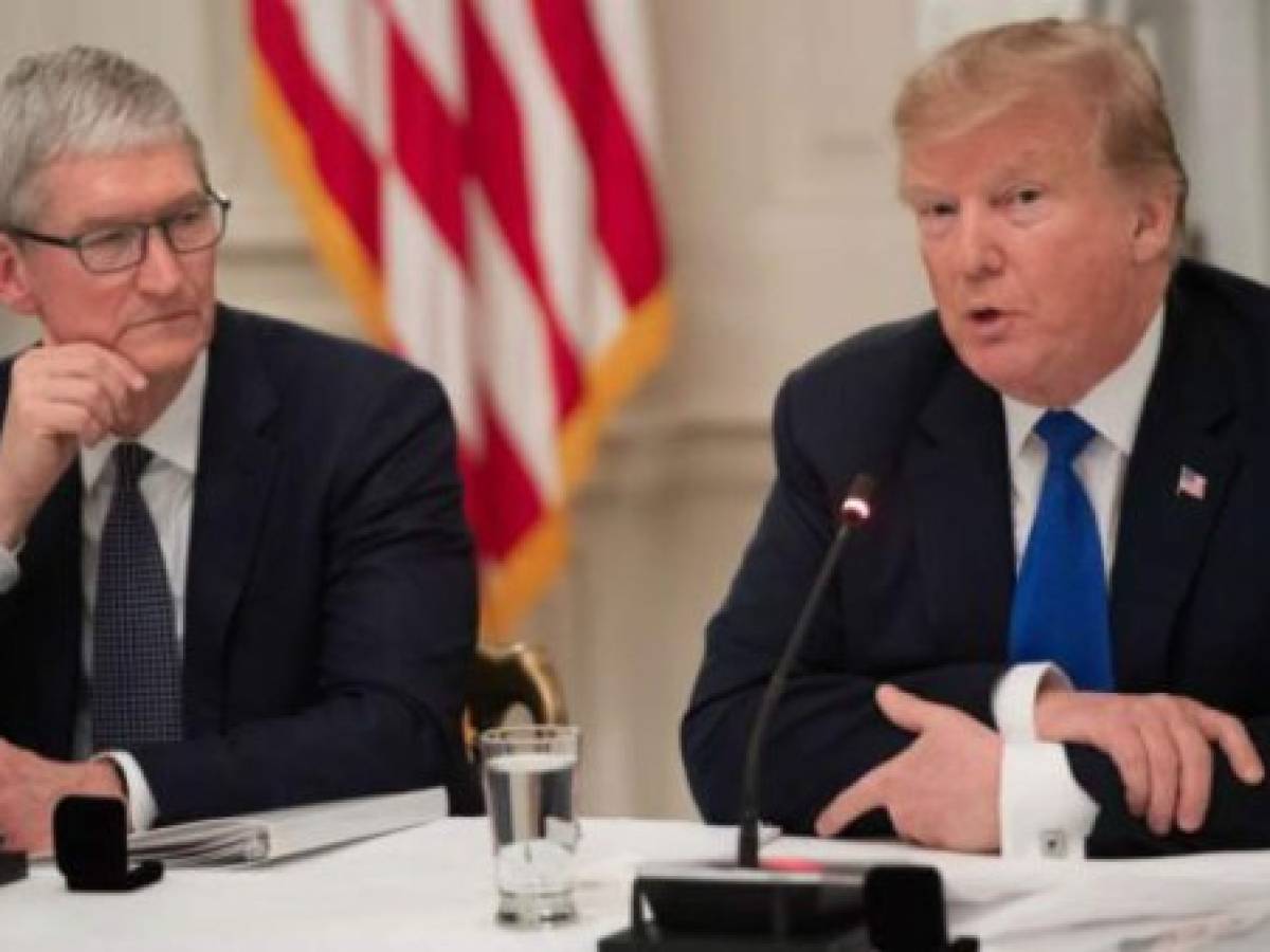 Así respondió Tim Cook, CEO de Apple, cuando el presidente Trump lo llamó 'Tim Apple'