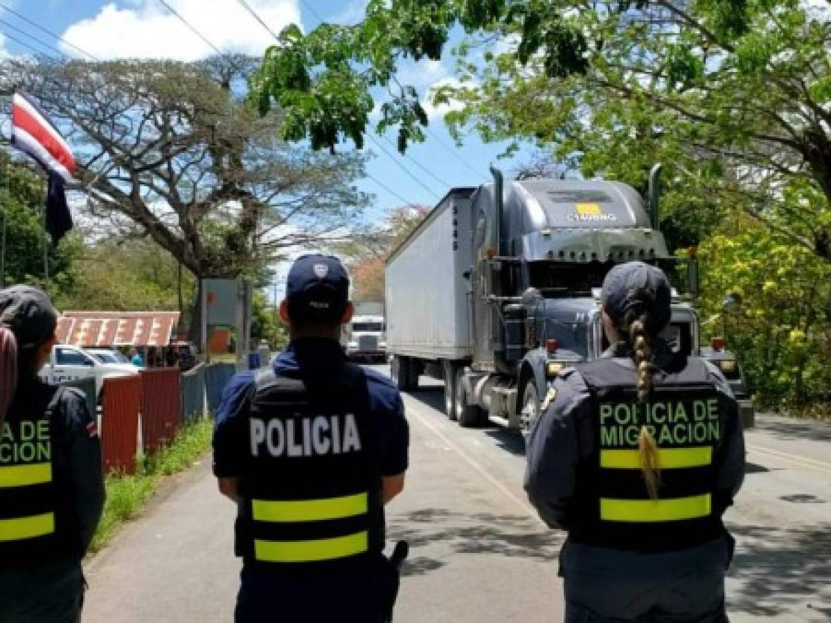 Costa Rica y Nicaragua restablecen paso fronterizo a transporte de carga tras bloqueo