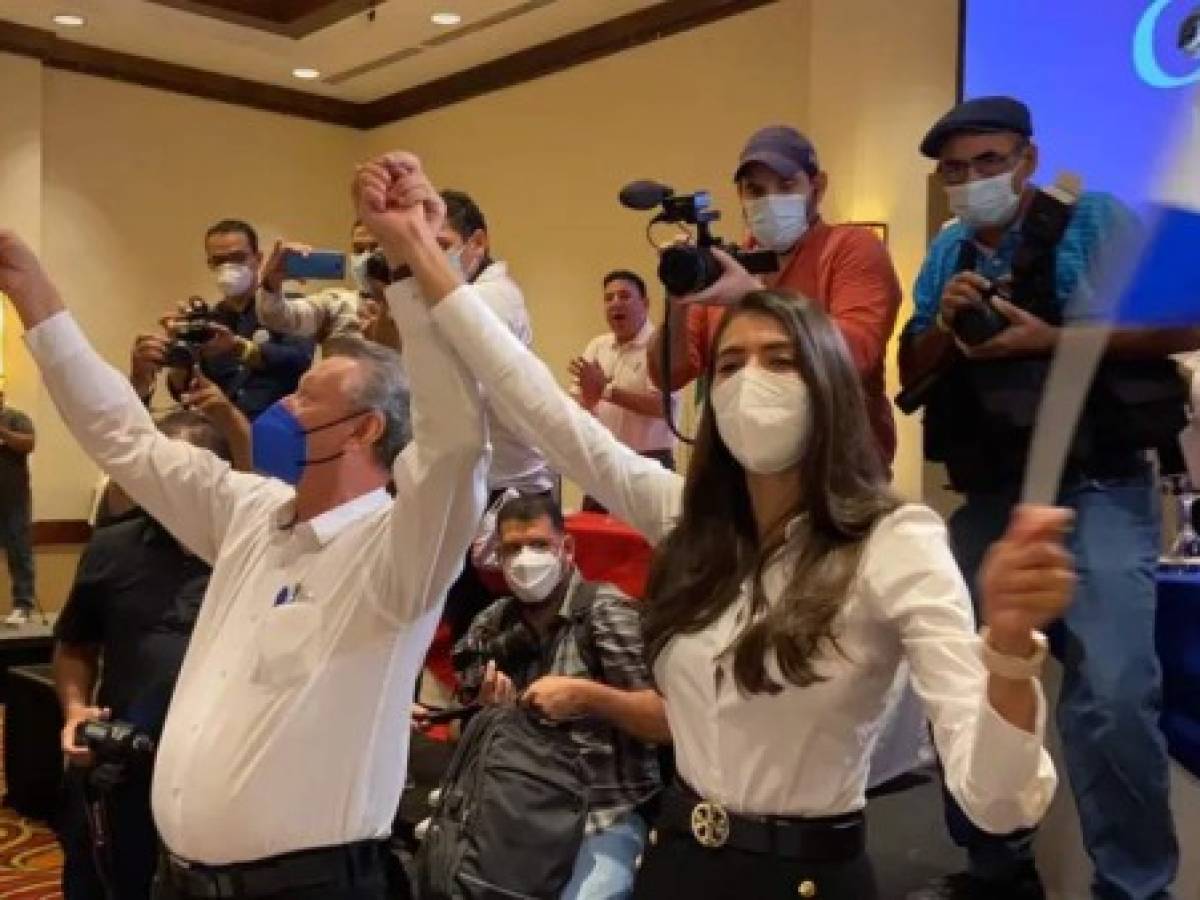 Nicaragua: Alianza de derecha lanza fórmula presidencial con exguerrillero y exreina de belleza