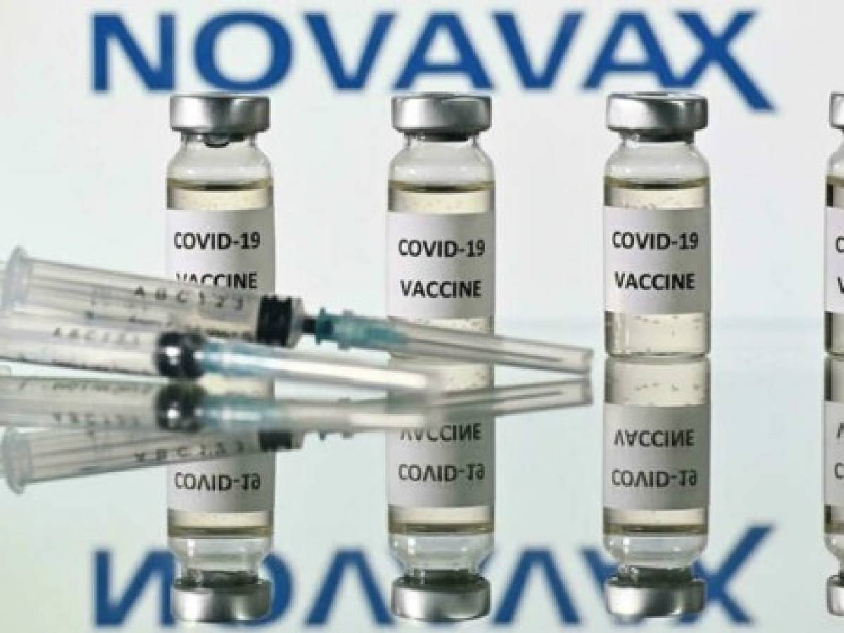 La UE autoriza a Novavax como quinta vacuna contra el covid-19