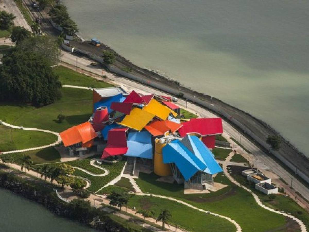 La impresionante arquitectura del primer biomuseo de América Latina, creado por Frank Gehry