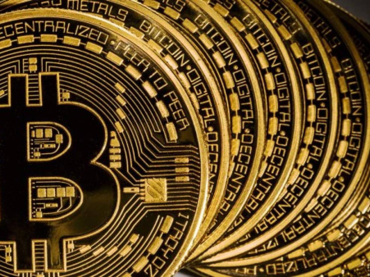 Por qué el bitcoin superó a todas las otras monedas en el 2016