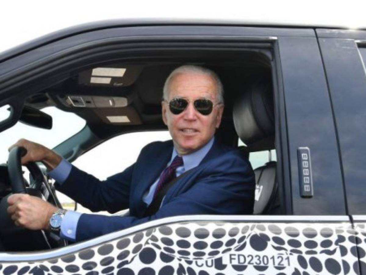 Joe Biden buscará fuera de EEUU metales para autos eléctricos
