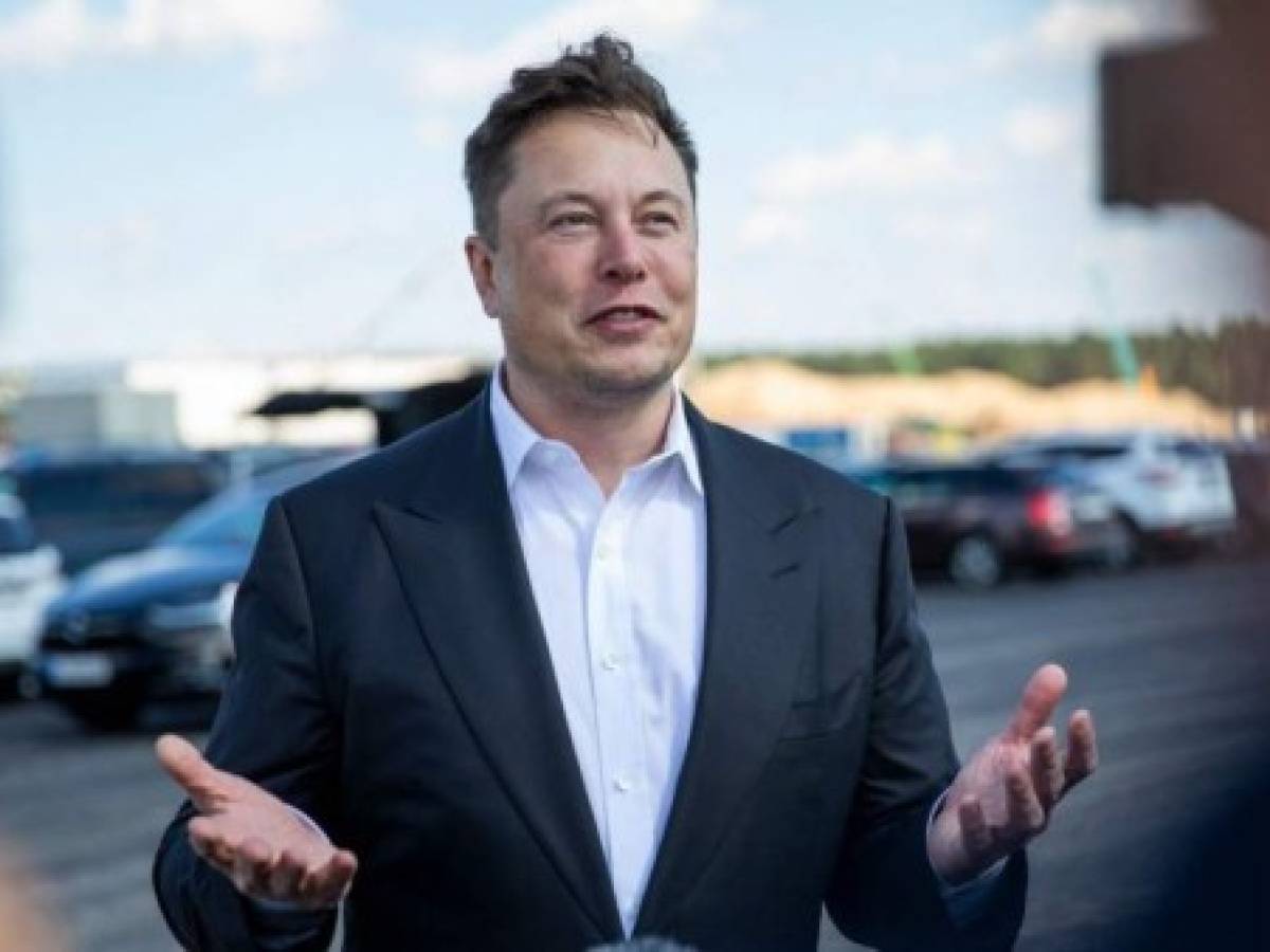 Fortuna de Musk sube casi US$12.000 millones