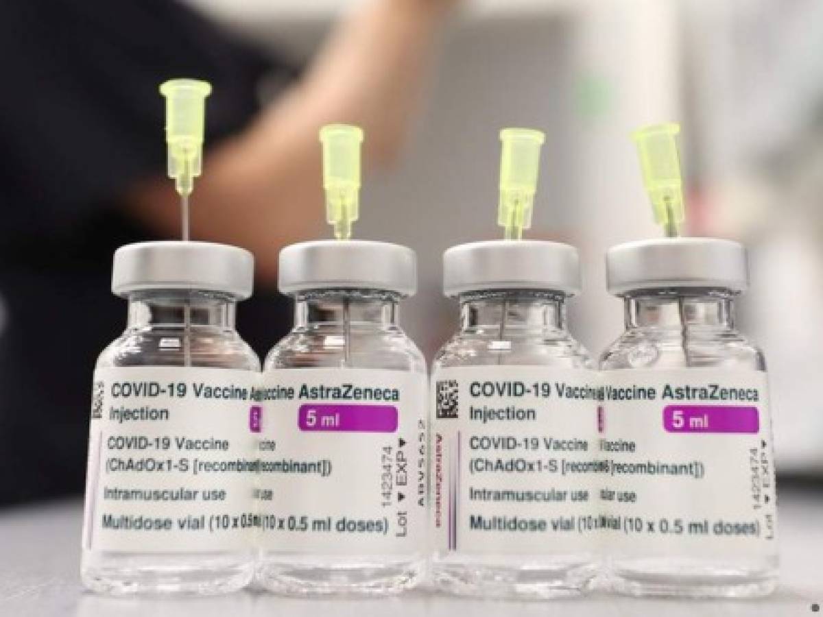 Costa Rica guardará vacunas AstraZeneca a la espera de opinión sobre posibles secuelas